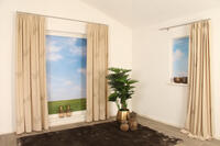 Parnell is een brandvertragend overgordijn met een tekening van de pluimpjes van pampasgras en heeft een zachte uitstraling