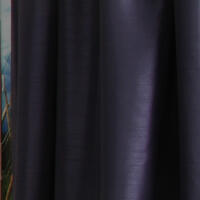 Glanzende nonchalante taft met een geruwde voorzijde en glanzende gladde achterzijde in dezelfde kleur