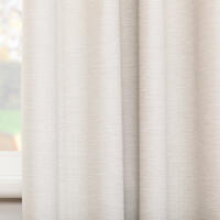 Verduisterende overgordijnstof met een grove weefstructuur van twee kleuren garens, waardoor een genuanceerd effect ontstaat.