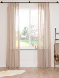 Soepel hangende half transparante Inbetween met fijne weefstructuur