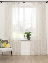 Inbetween Leitrim valt soepel en heeft een prachtig bladmotief