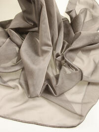 Olympus is een brandvertragende inbetween, geweven van dunne garen met een lichte glans