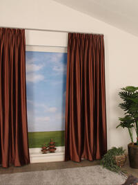 Deze mooie overgordijnstof is een echte sfeermaker, de stof zorgt voor privacy als het donker is