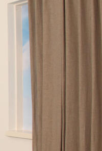 Met deze charmante linnenlook overgordijn Savic kun je in elk interieur uit de voeten