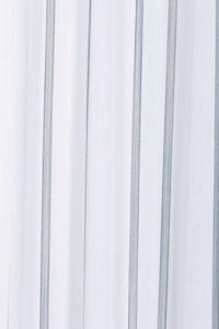 Witte kamerhoge inbetween met ingeweven lengtestrepen in verschillende tinten bruin