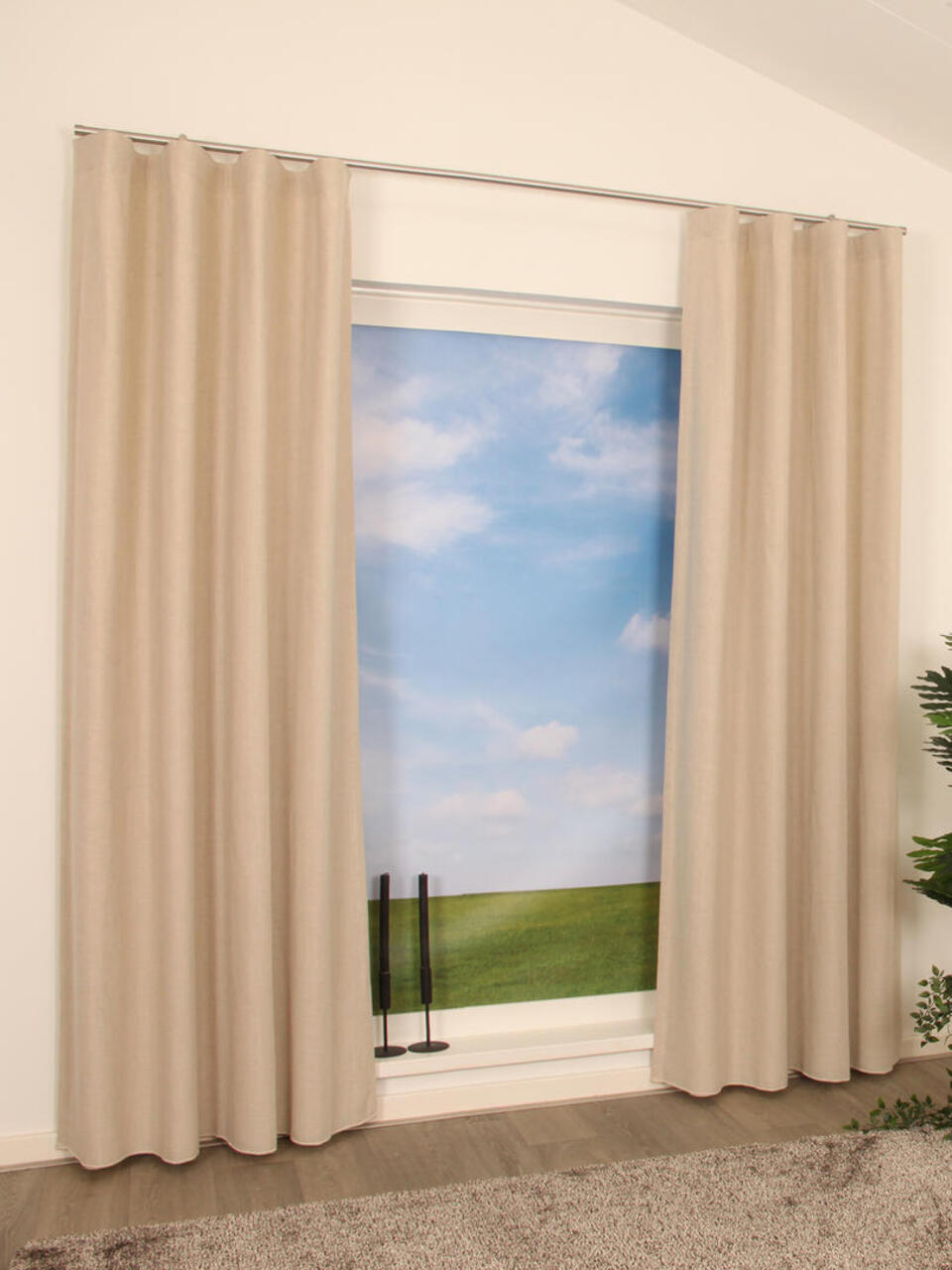 Inbetween Retwist gevoerd is kamerhoge stof met een linnenlook die gevoerd is met een bijkleurende voeringstof