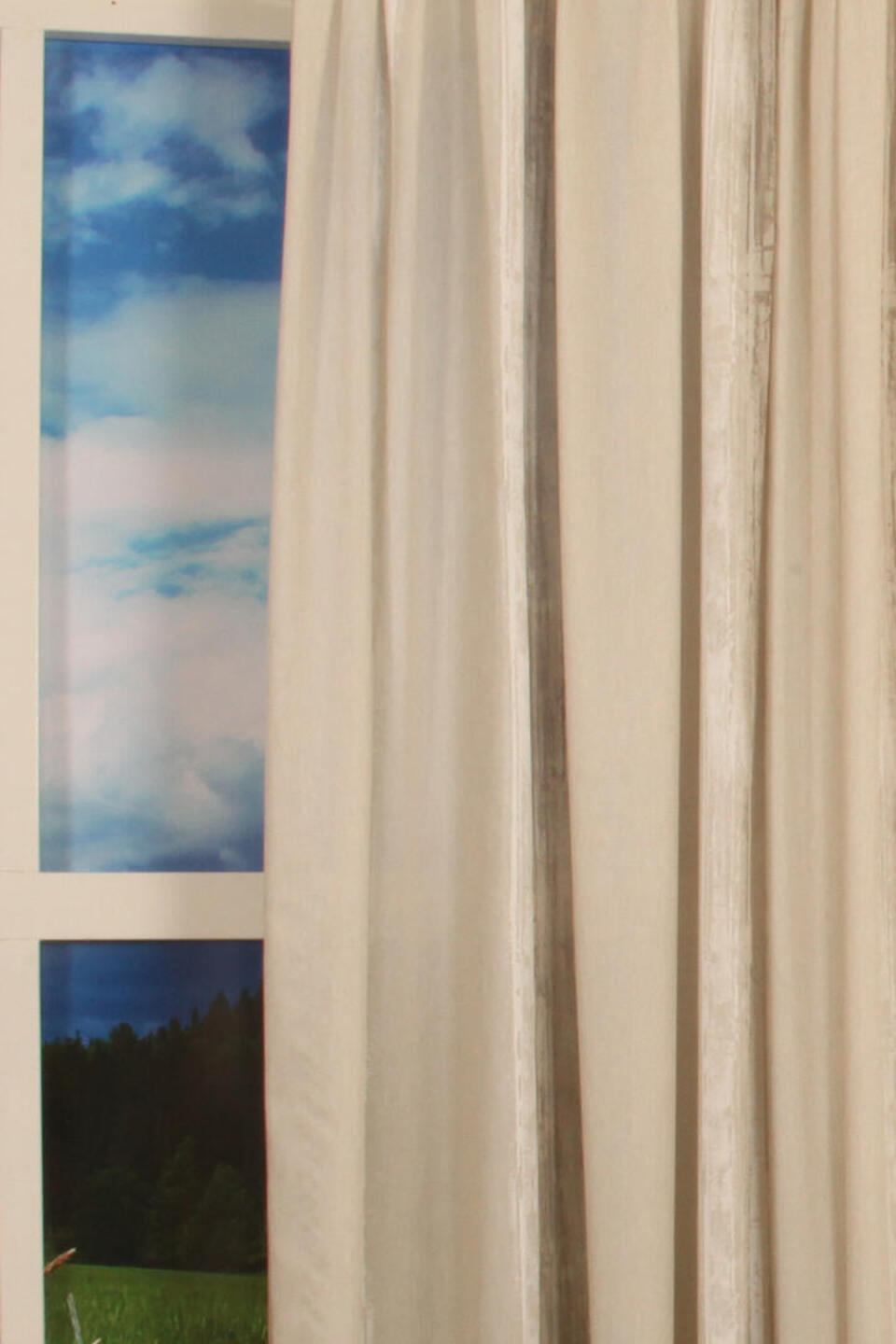 Dichte inbetween in zand, bedrukt met een patroon van lengtestrepen in naturel en taupe