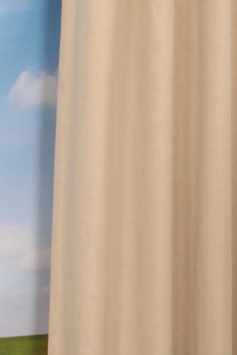 Inbetween Retwist gevoerd is kamerhoge stof met een linnenlook die gevoerd is met een bijkleurende voeringstof