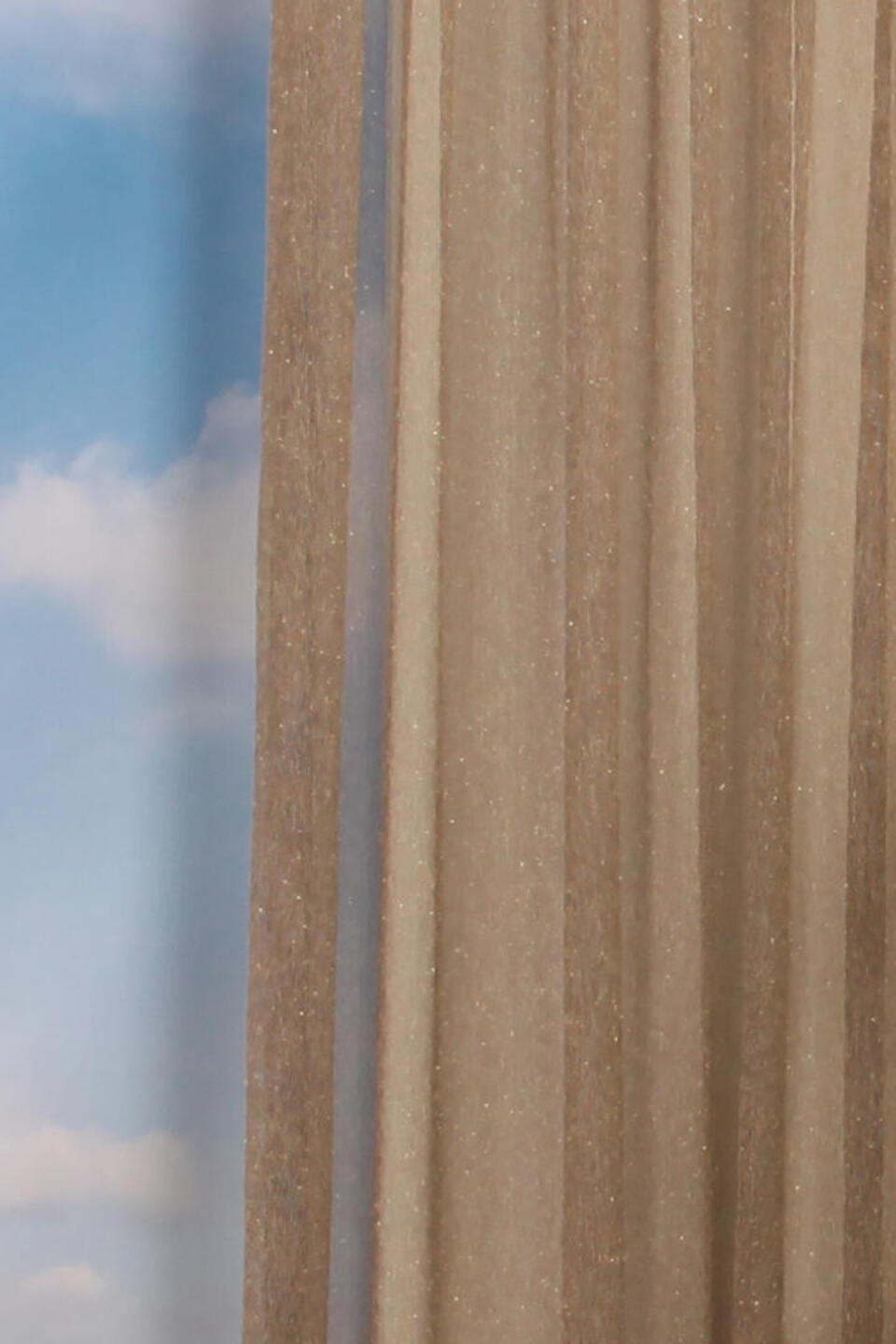 Spark goud is een prachtige glanzende inbetween met een zichtbare weefstructuur in verschillende diktes en kleuren garens