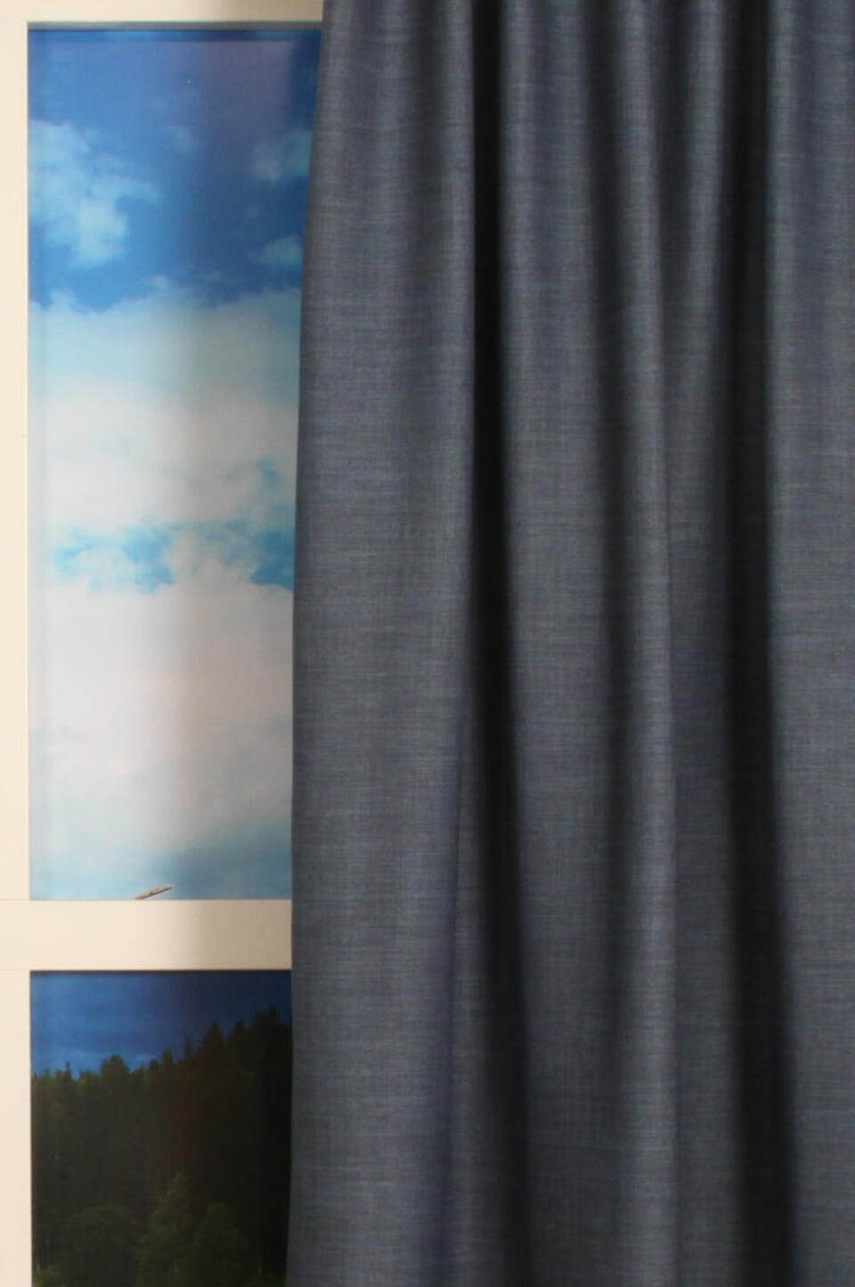 Lagune is een soepelvallende overgordijnstof en een dim-out