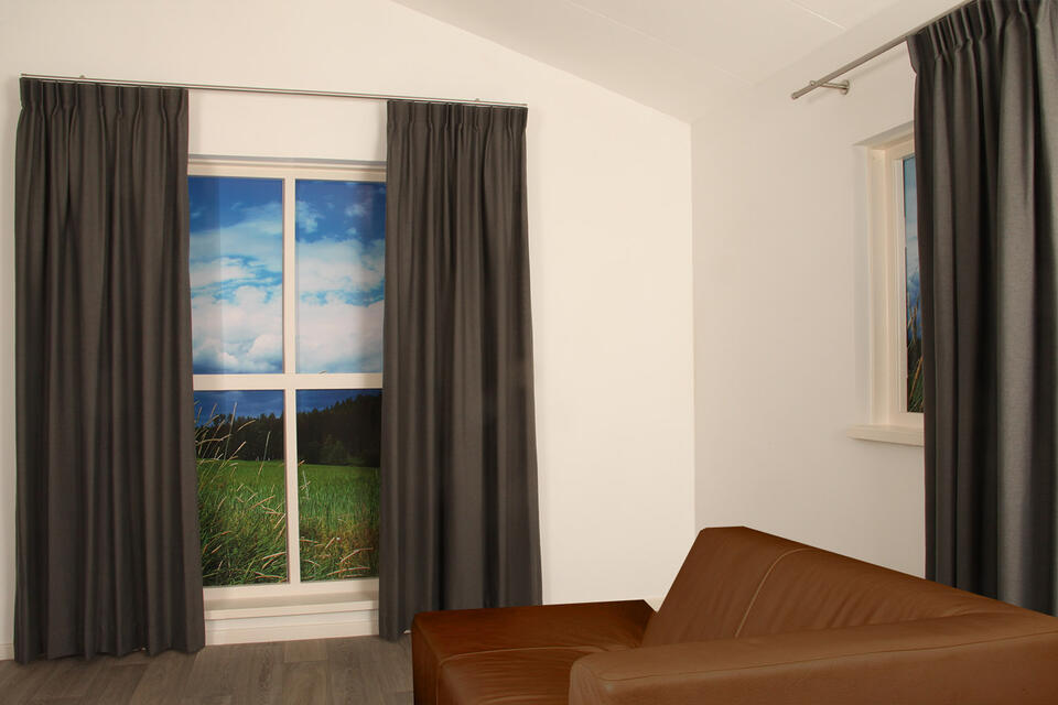 Kamerhoge soepele overgordijnstof in een fijne geweven structuur