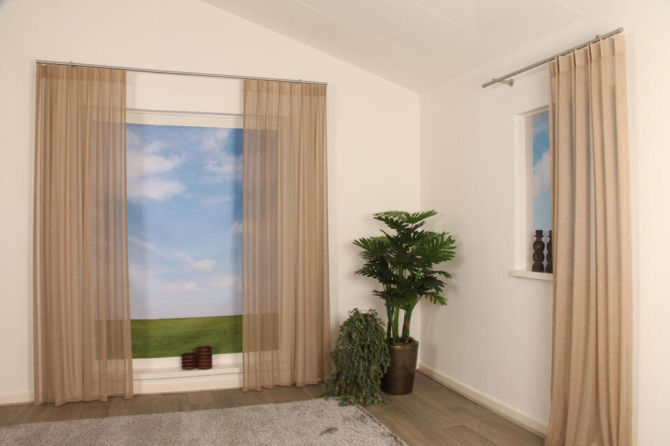 Deze grof geweven Inbetween is een lichtere kwaliteit en valt erg mooi in de plooi