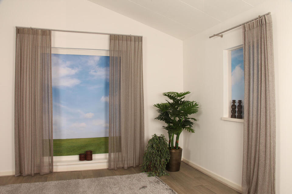 Deze grof geweven Inbetween is een lichtere kwaliteit en valt erg mooi in de plooi