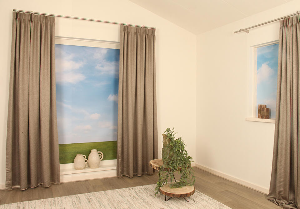 Annecy is een mooi soepel vallend semi-verduisterend overgordijn, een echte sfeermaker en past in elk interieur en in elke ruimte