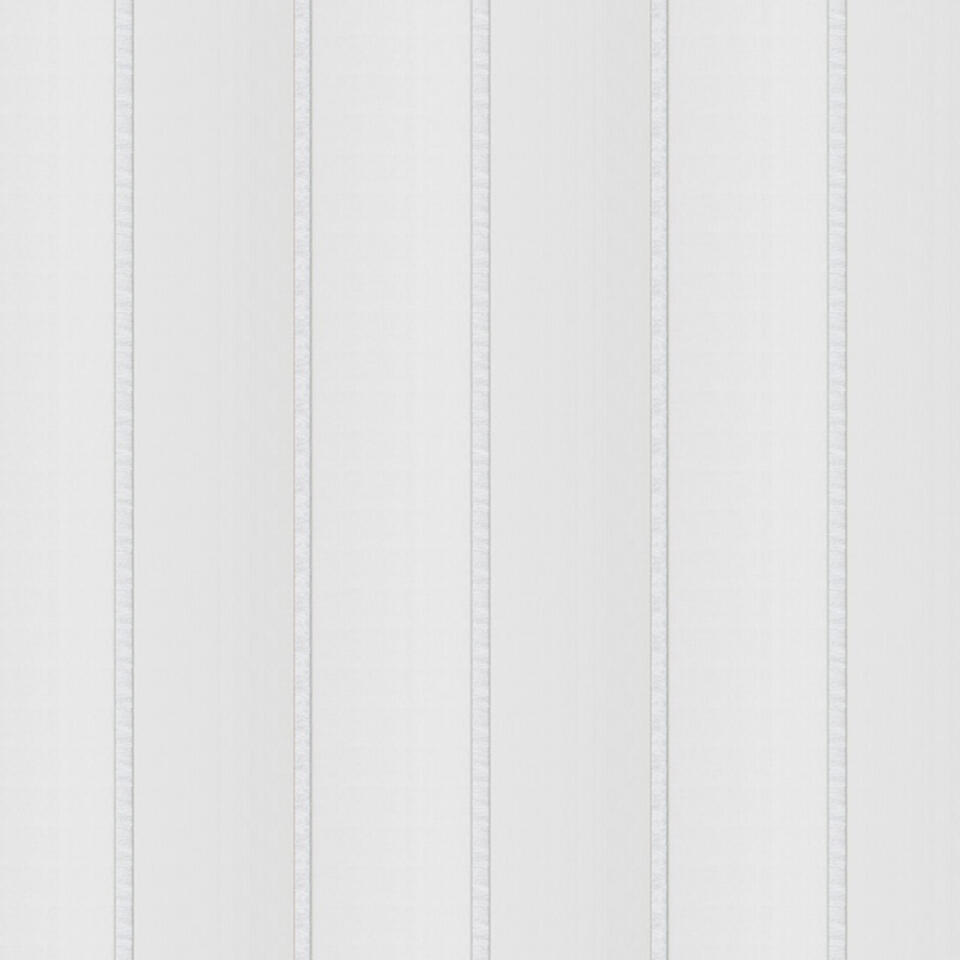 Soepelvallende inbetween met transparante lengtestreep in organza.