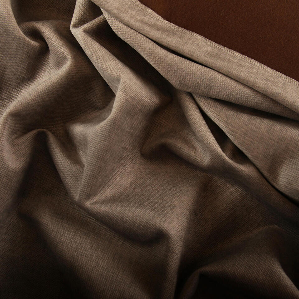 Isolerend overgordijn Isola effect heeft een luxe geweven structuur