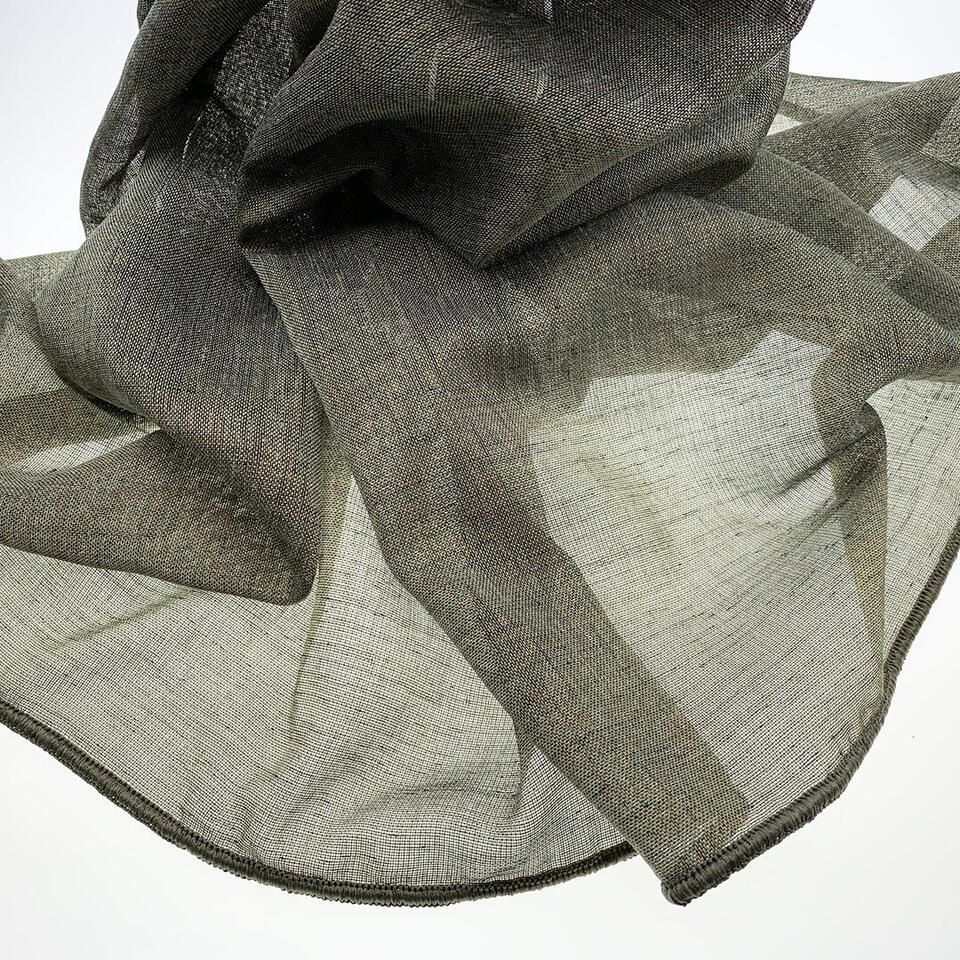 Inbetween Vintage is geweven van verschillende garens wat een leuk kleureffect geeft