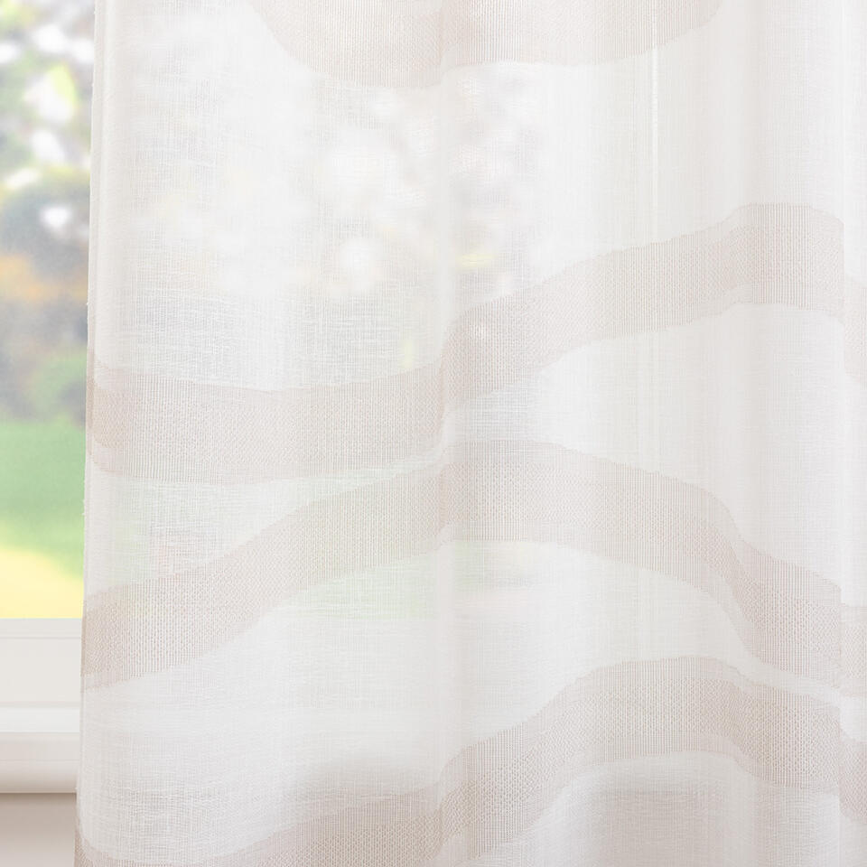 Kamerhoge inbetween Stride heeft een mooi horizontaal golvend patroon