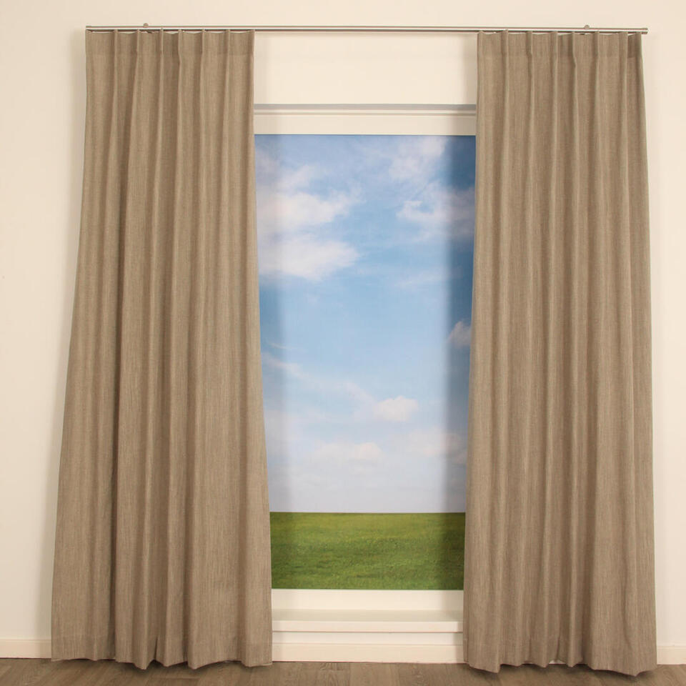 Overgordijn Youghal heeft door zijn mix van verschillende materialen een natuurlijke uitstraling