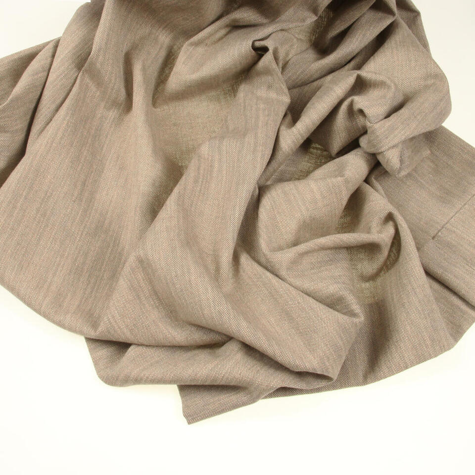 Overgordijn Youghal heeft door zijn mix van verschillende materialen een natuurlijke uitstraling